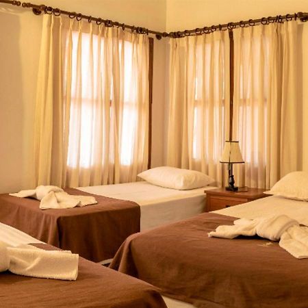 Hotel Mami Vilma Roboré Esterno foto